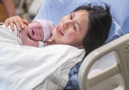 Menjaga Kesehatan Mental Ibu Pasca Melahirkan Anak