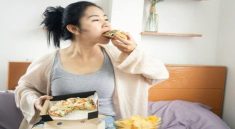 Hindari Camilan Ini Sebelum Tidur Jika Tidak Ingin Mimpi Buruk